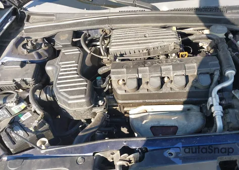 2005 Honda Civic Lx z USA, uszkodzony, nr VIN JHMES165X5S005371